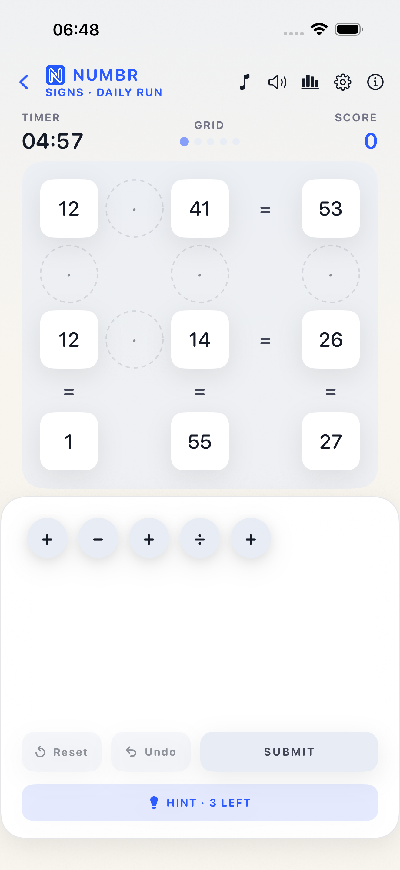 Numbr gameplay screen showing a Mix daily equation grid, tray pieces, timer, Reset, Undo, and Submit.